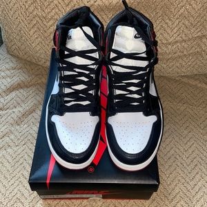 Air Jordan 1 OG high Satin Black toe size 11.5W/9.5M